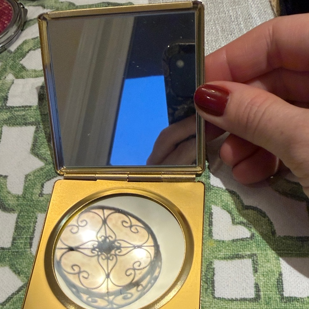 Gold Compact Mirror - Picture 2 of 2